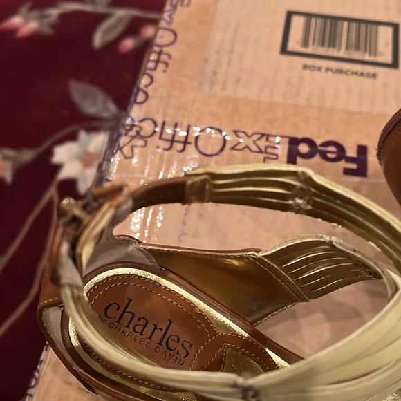 Charles by Charles David Women’s Sandals in Sz 8 - Picture 3 of 14